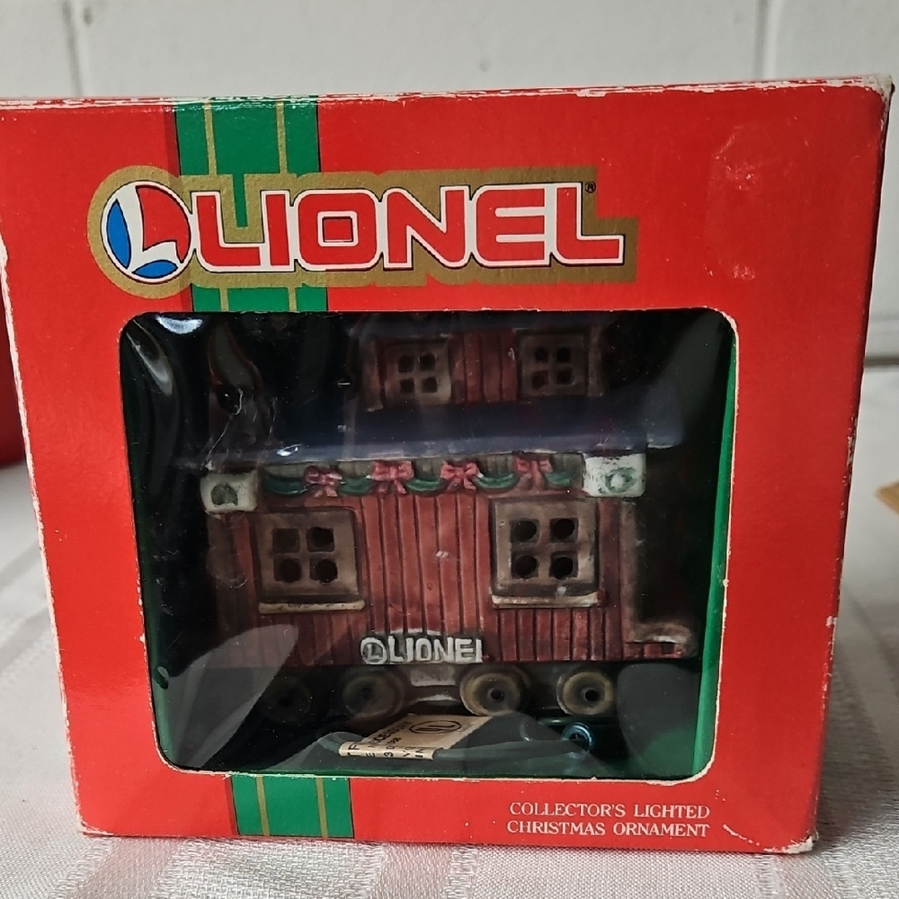 Lionel Christmas Caboose Ornament, 1st Edition - Picture 5 of 9